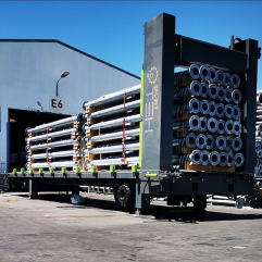Steel pipe loading in container
