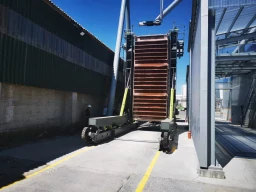 90 degrees container loading system