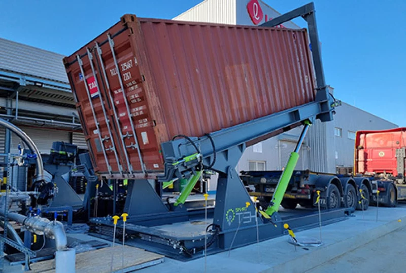 Unloading container using Container Tipper