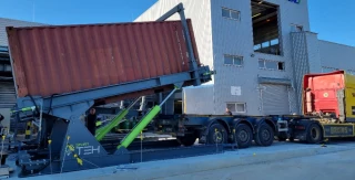 Container Tilting system